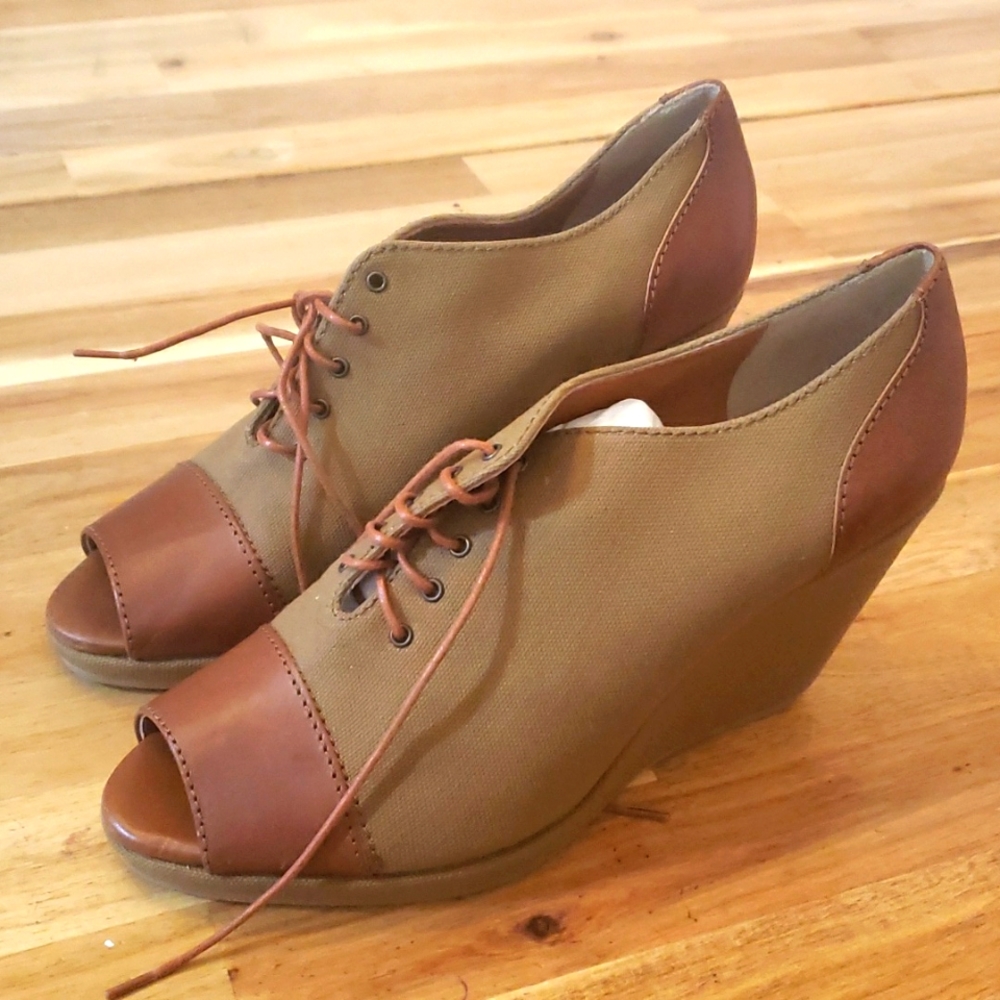 NWOT Madewell Leather and Canvas Wedges
